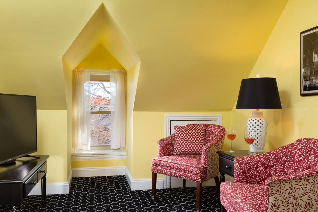 Bed & Breakfast Cornerstone